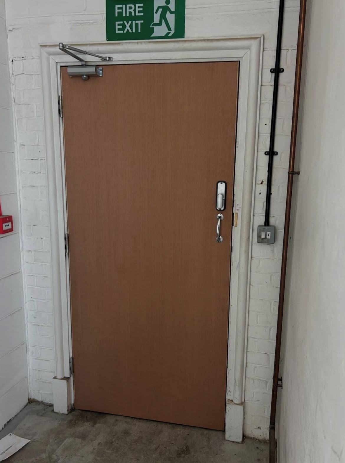 FD30 oak veneer fire door installed in residential flat, SE26 Sydenham London